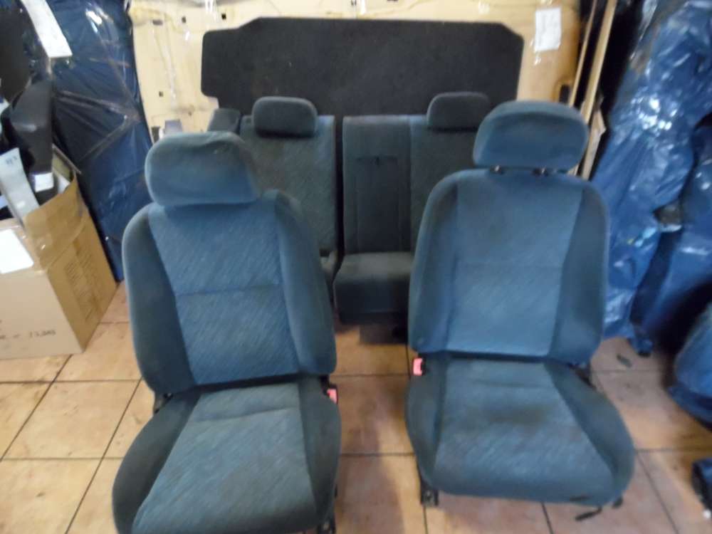 Mazda 626 GE Sitze Innenausstattung Stoff grün