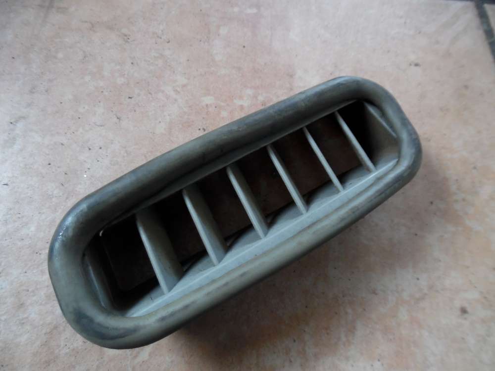 Audi A8 4D Türüftungsgitter Seite Vorne Links 4D0819899