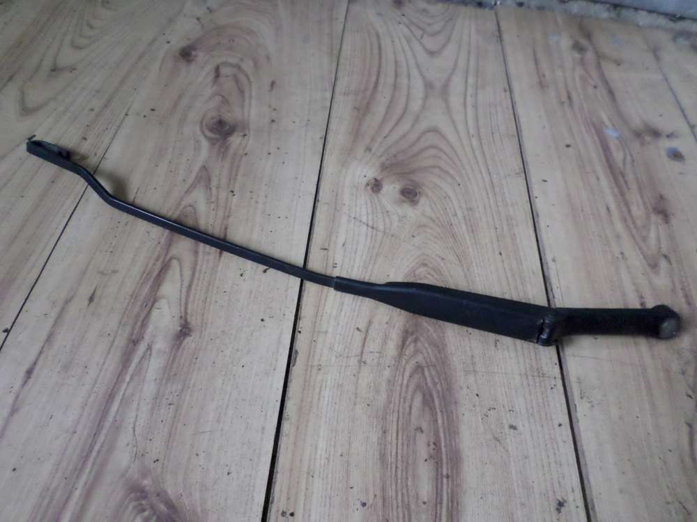 Audi A4 Bj:1998 Wischerarm Arm Wischer Vorne Rechts 8D1955408A