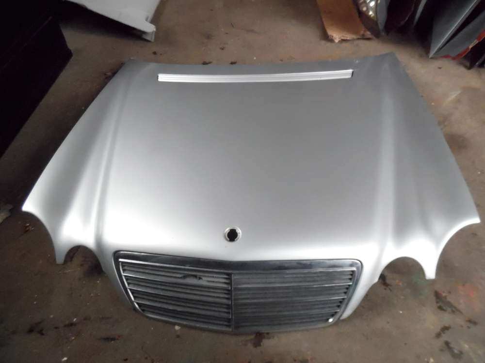 Mercedes-Benz E-Klasse W210 Motorhaube silber : 744