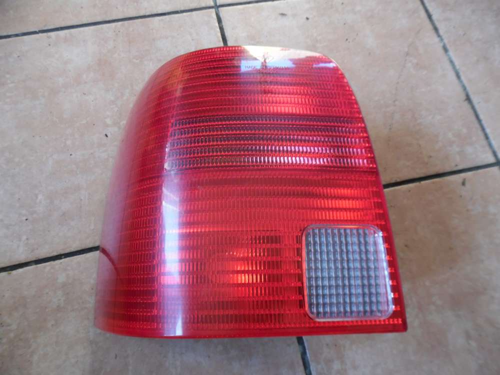 VW Passat 3B Rückleuchte Rücklicht Links 3B9945111