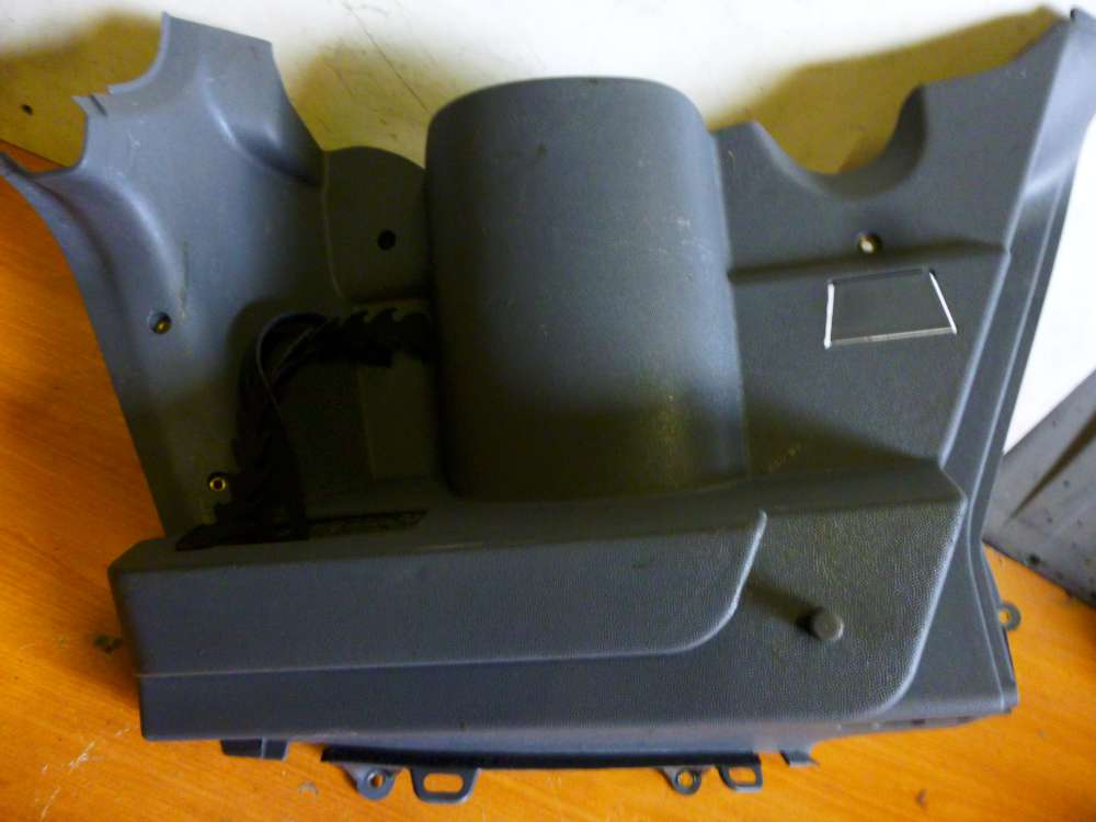 Opel Corsa C Kofferraum verkleidung Hinten Rechts 09115224
