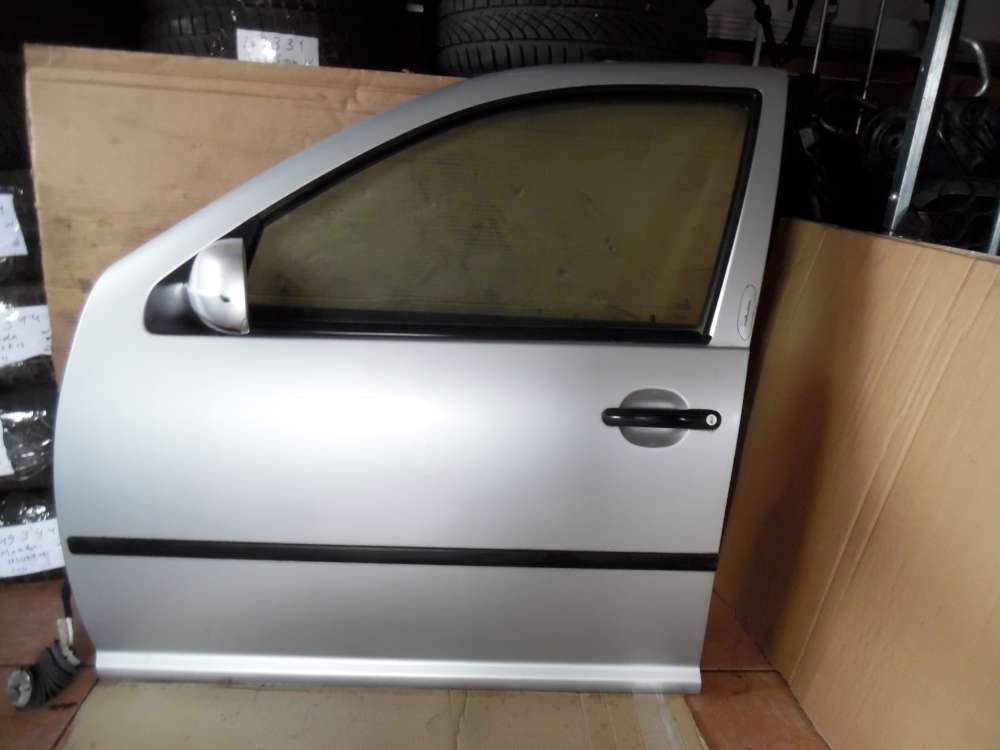 VW Golf IV Limo Tür Vorne Links silber : LA7W
