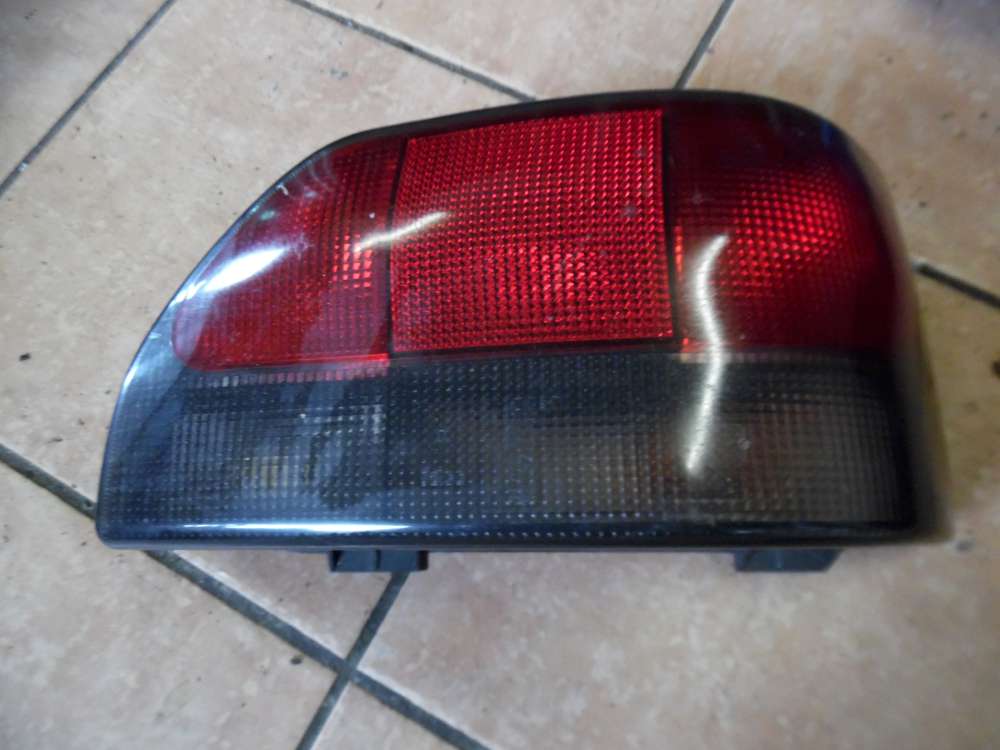 Renault Clio I Rückleuchte Rechts 7700827552