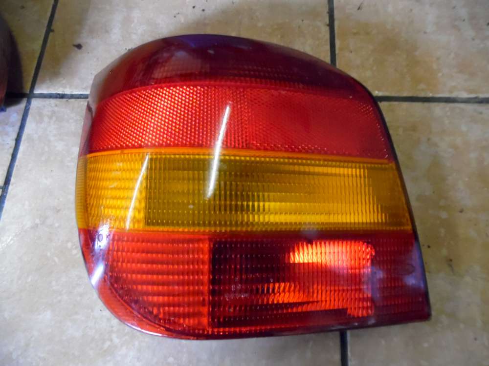Ford Fiesta III Rückleuchte Links 89FG13A603BA