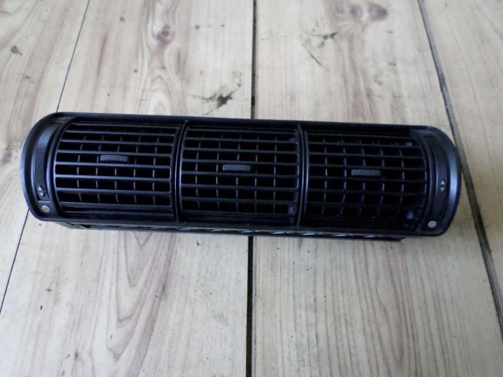 Audi A4 B5 Lüftungsdüse Luftdüse vorne Mitte 8D0820951