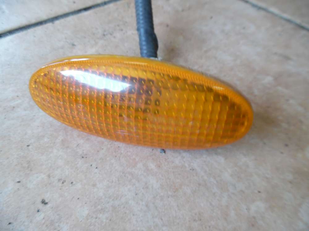Nissan Micra K11 Seitenblinker Kotflügel Links 23676210