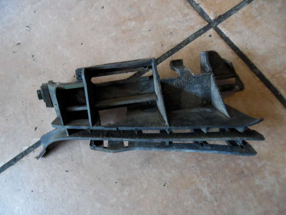 Peugeot 307 Kotflügelhalter Halter Rechts 9643074480