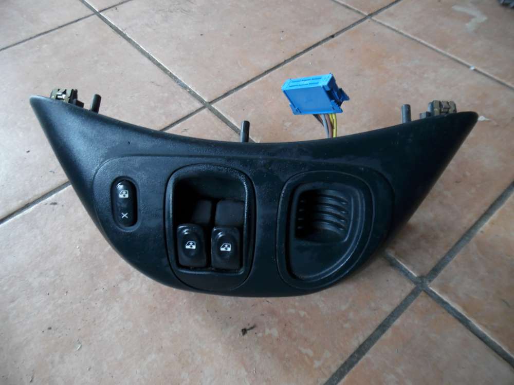 Renault Megane Scenic I Mittelkonsole mit Schalter 7700846261