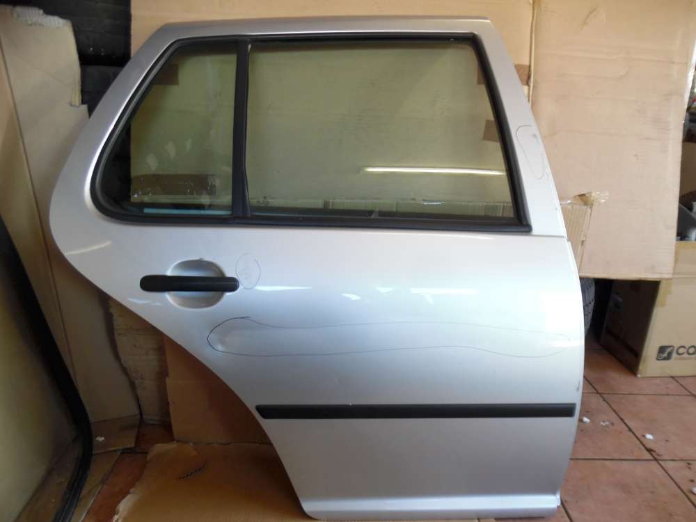 VW Golf IV Limo Tür Hinten Rechts silber : LA7W