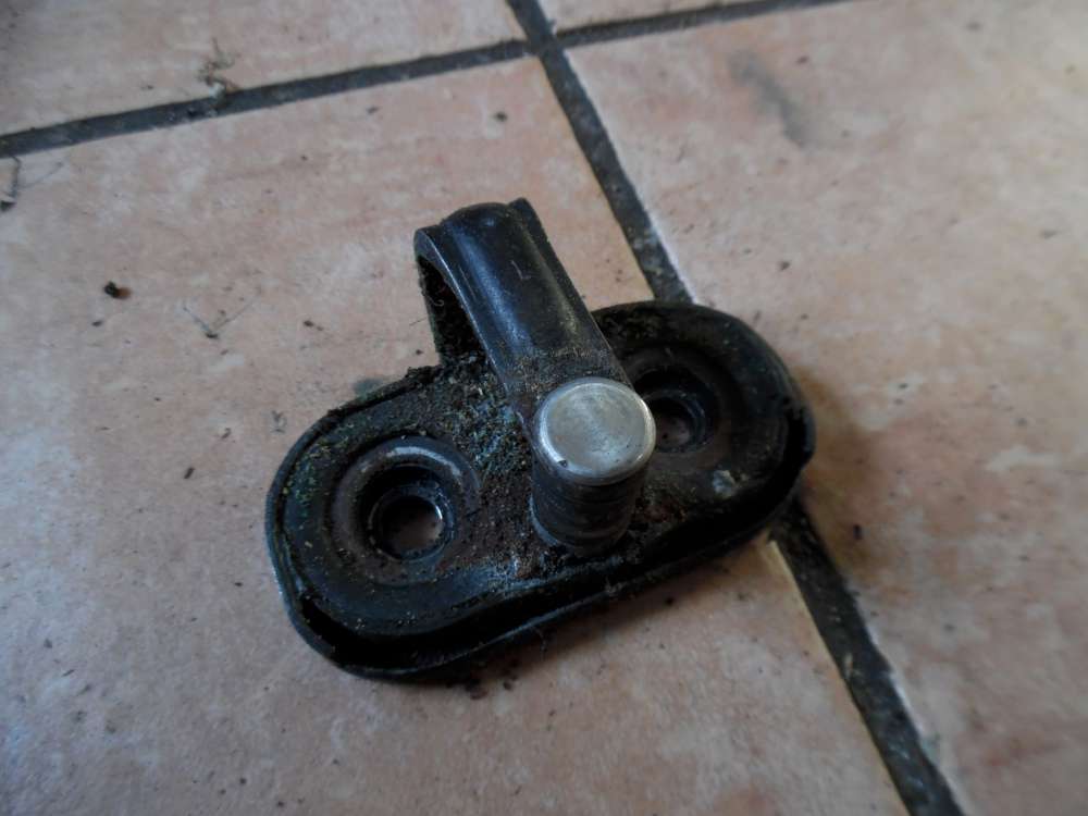 Seat Ibiza 6L Heckklappefanghaken 1J6827517