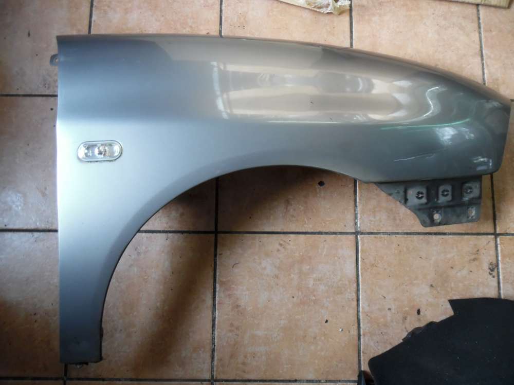 Seat Ibiza 6L Kotflügel Rechts grau : LS7U