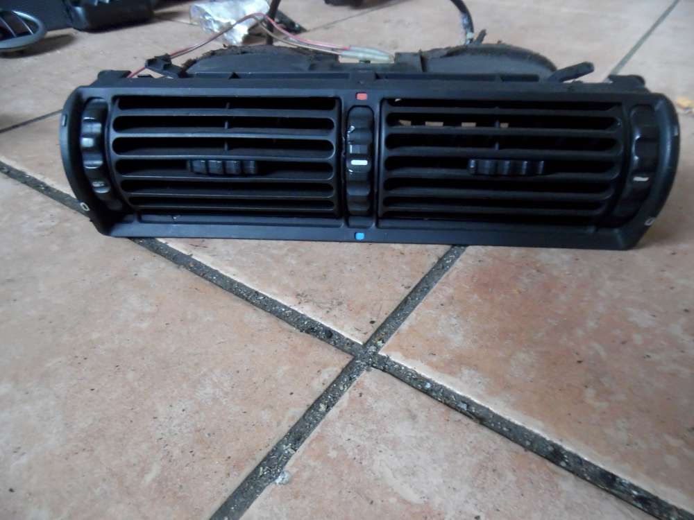 BMW E34 525i Lüftungsgitter Armarturenbrett Mitte 1384041