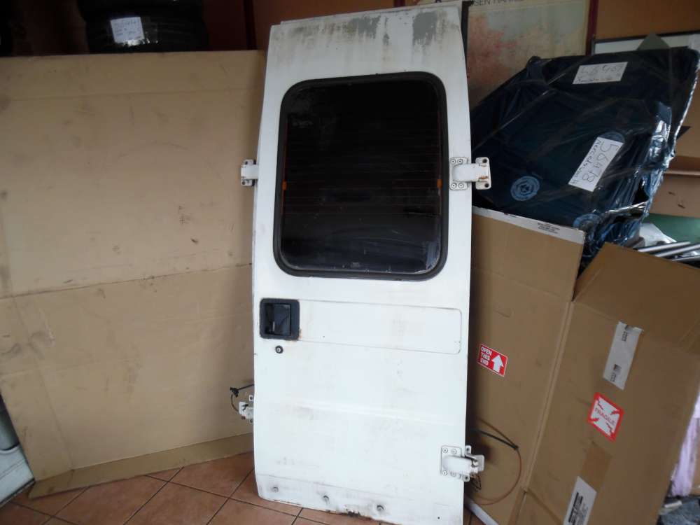 Fiat Ducato Bus 230 Hecktür Hinten Rechts Weiß