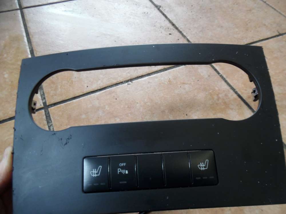 Mercedes B-Klasse W245 Schalter Sitzheizung 1698702510