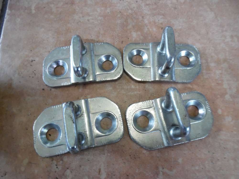 Mercedes B-Klasse W245 Türschliesskeil Fanghaken