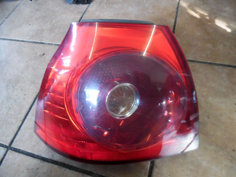 VW Golf V 1K Rückleuchte Rücklicht außen Links 1K6945095
