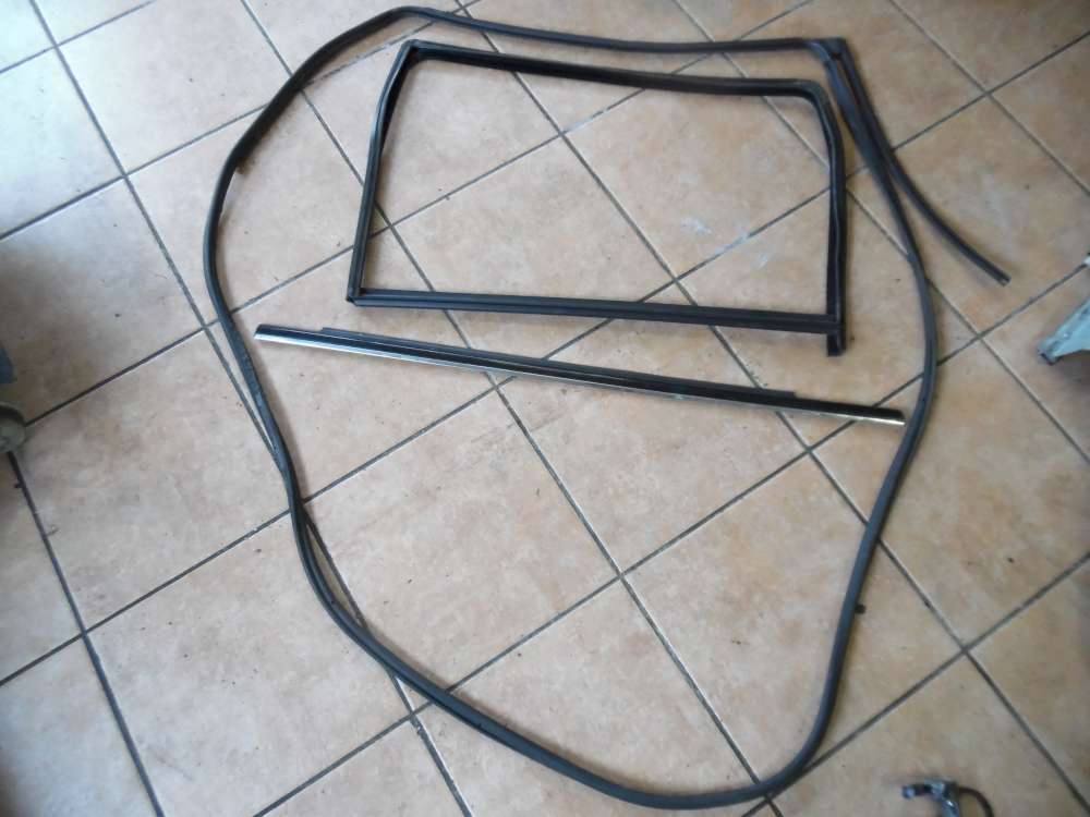 Mercedes B-Klasse W245 Fensterrahmen Fensterdichtung Leiste Hinten Links