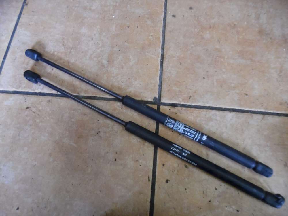 Fiat Punto 188 Gasdruckdämpfer Heckklappe 46744596