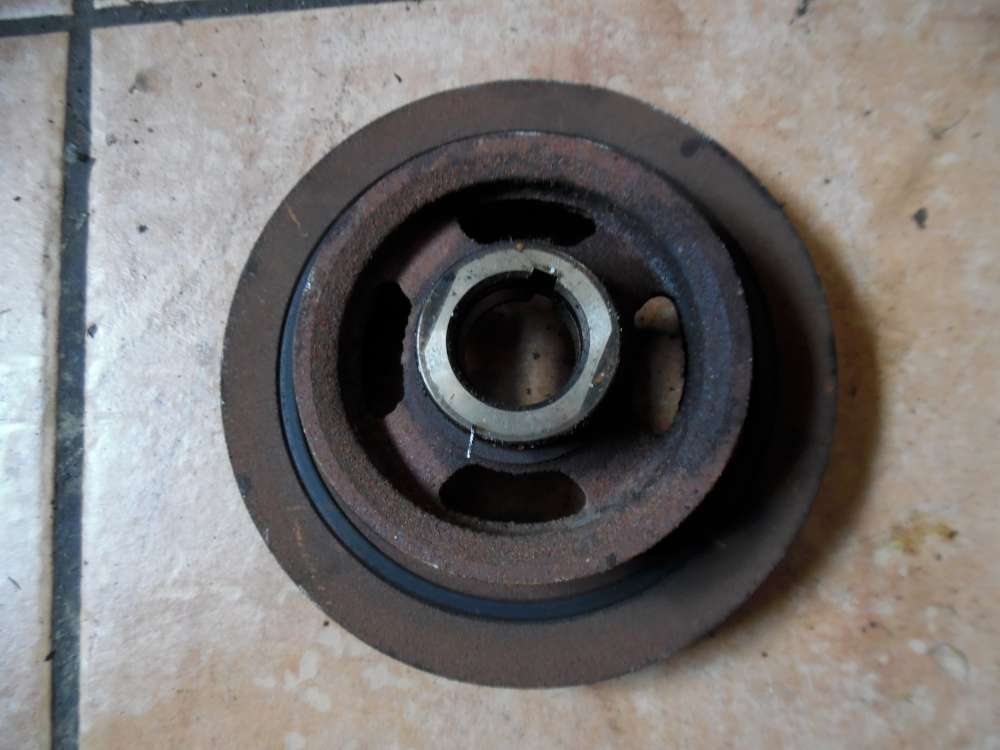 Nissan Micra K12 1,2 Riemenscheibe Keilriemenscheibe