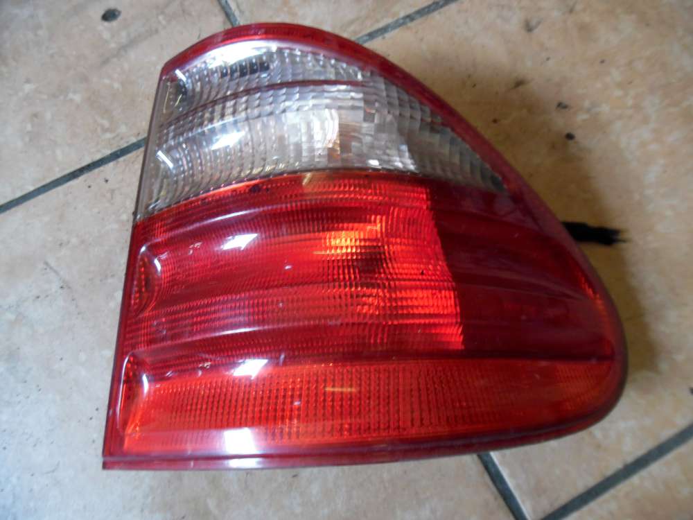 Mercedes E-Klasse W210 Heckleuchte Rücklicht Außen Rechts