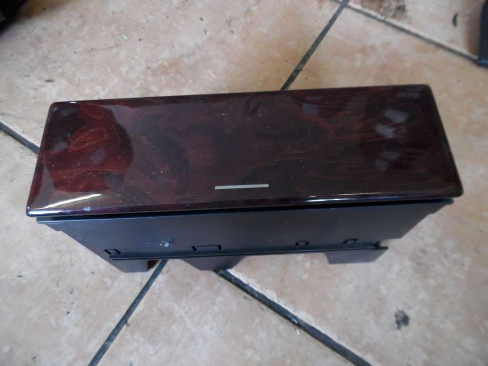 Mercedes E-Klasse W210 Mittelkonsole Ablagefach Holz 2106830091