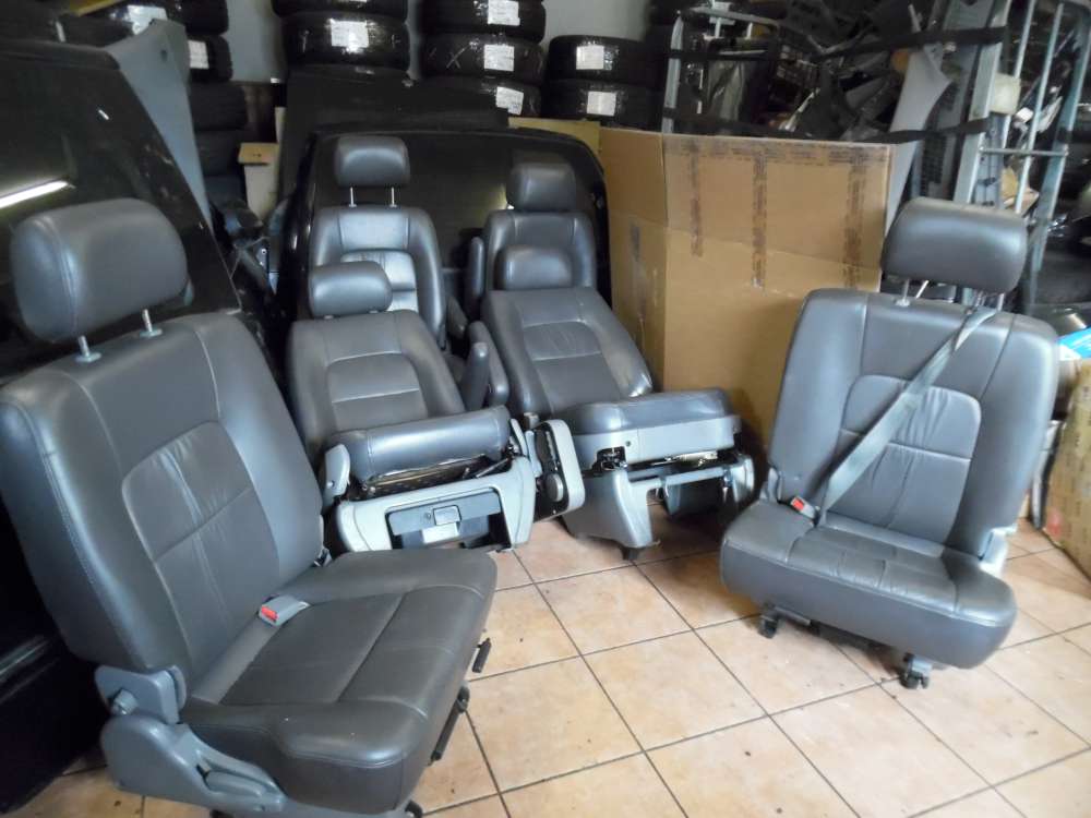 Kia Carnival I 7-Sitze Ledersitze Innenausstattung