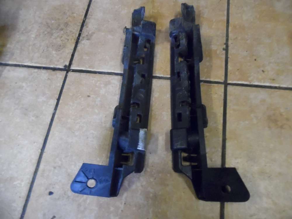 Renault Laguna III Halterung Stoßstange Führung Vorne 622200005R/ 622210005R