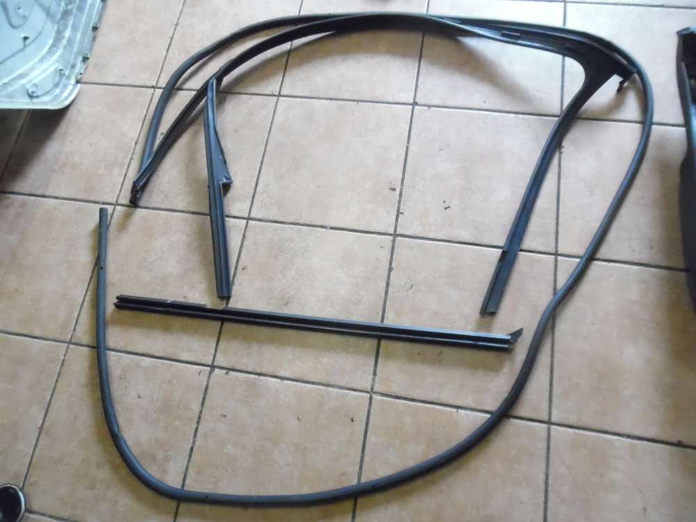 VW Golf V 1K Fensterrahmen Fensterleiste Vorne Rechts