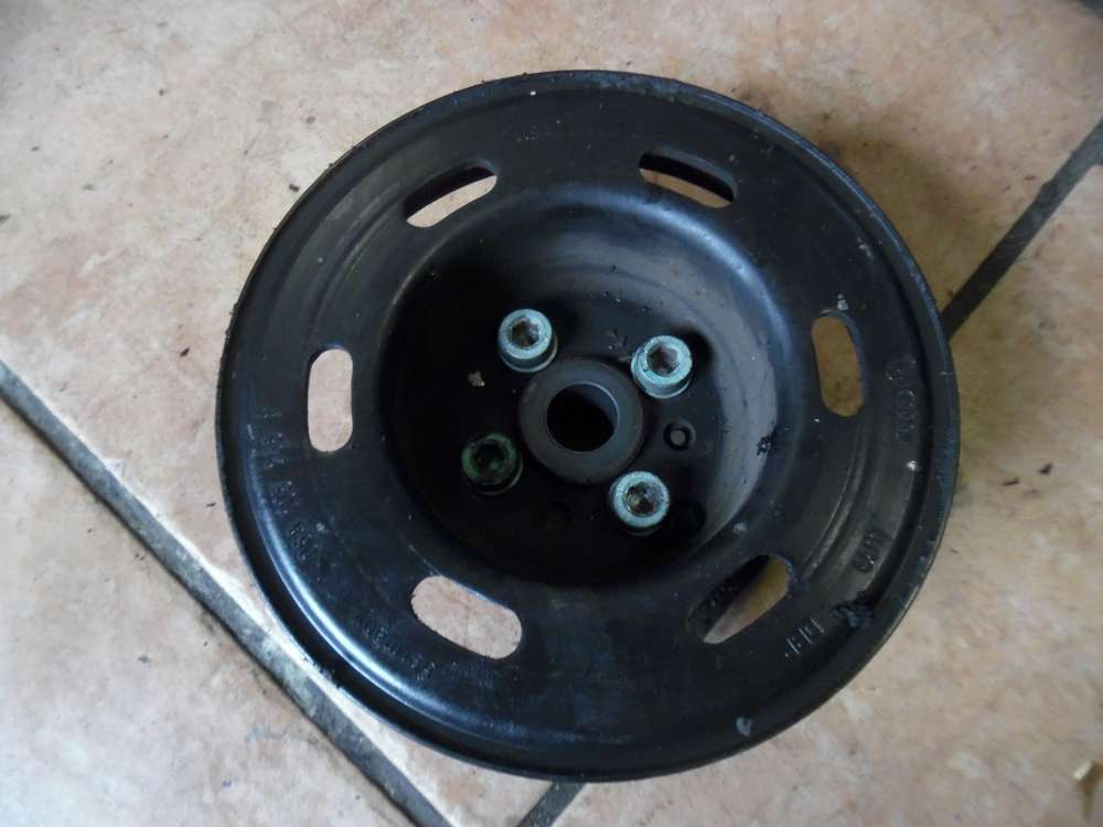 Audi A3 1,6L Riemenscheibe Kurbelwelle 06A105255F