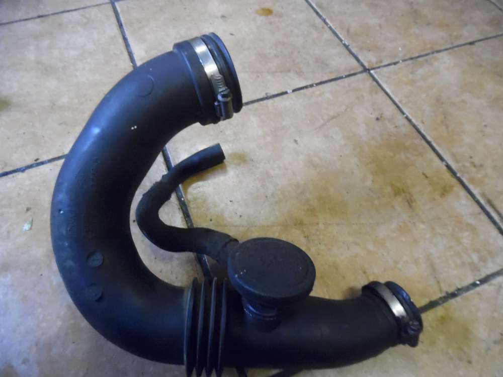 Renault Kangoo I 1,5TDi Ladeluftschlauch Turboschlauch 8200143788