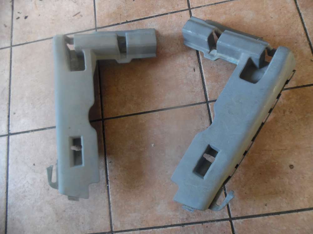 VW Touran 1T Abdeckung Sitzkonsole unten 1T0857565 1T0857566