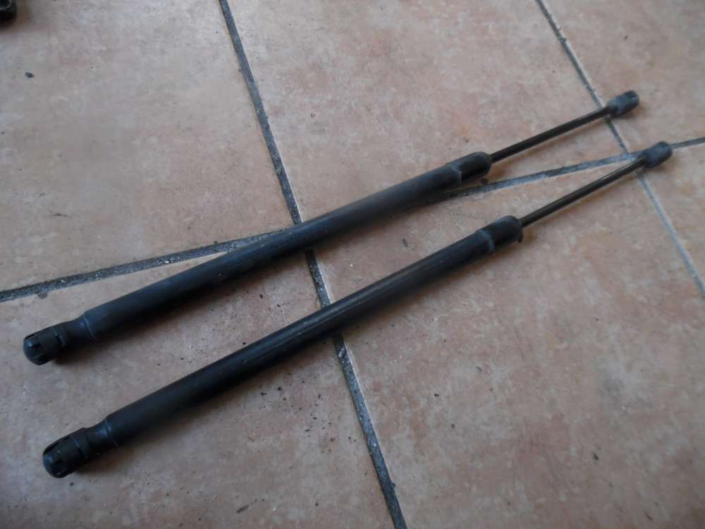 VW Touran 1T Heckklappendämpfer Gasfeder 1T0827550