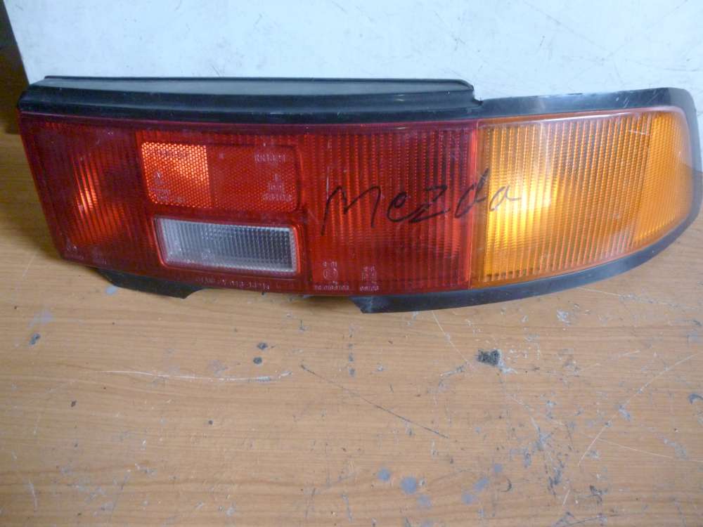 Mazda 323 Rückleuchte Heckleuchte Rechts 0188103