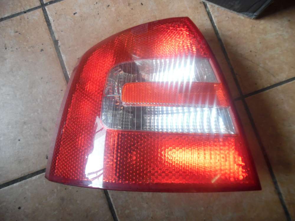 Skoda Octavia 1Z Rückleuchte Rücklicht Links 1Z5945095