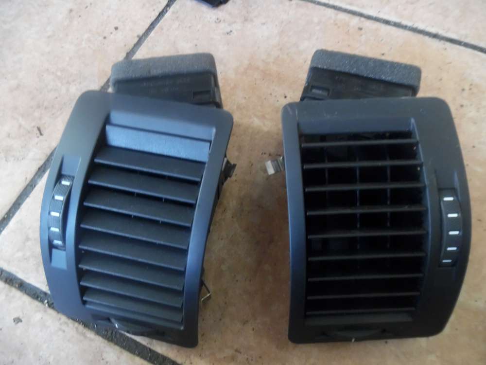 Skoda Octavia 1Z Lüftungsgrill Armarturenbrett 1Z0819701 1Z0819702A