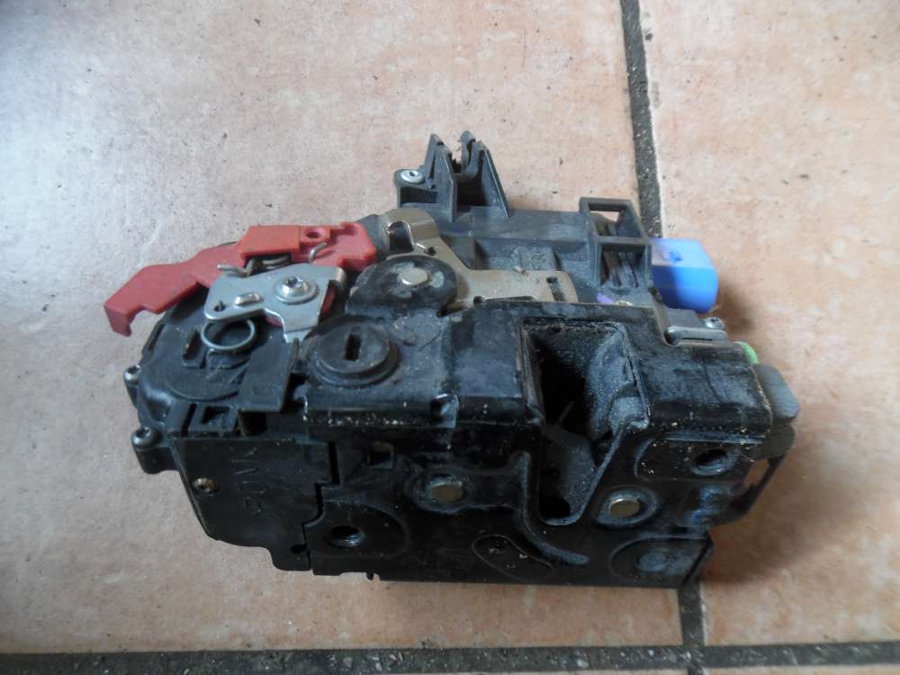 VW Touareg 7L Türschloss Hinten Links 7L0839015
