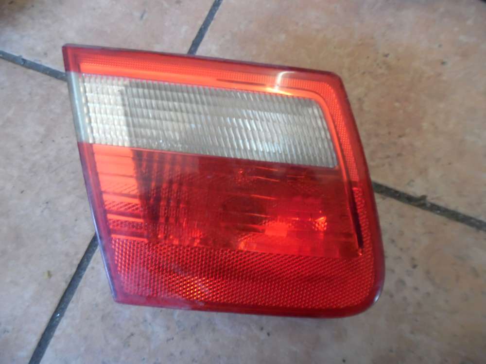 BMW E46 3er Rückleuchte Rücklicht innen Links 8368759