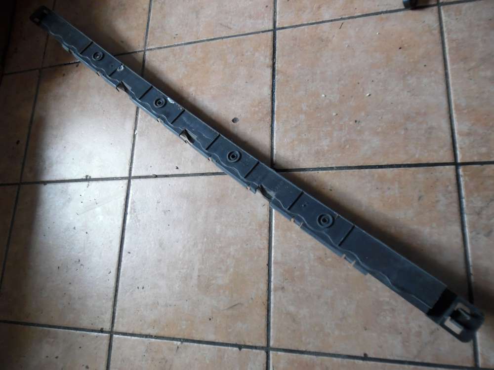 VW Polo 9N Stoßstangenhalter Halter Hinten Mitte 6Q6807863
