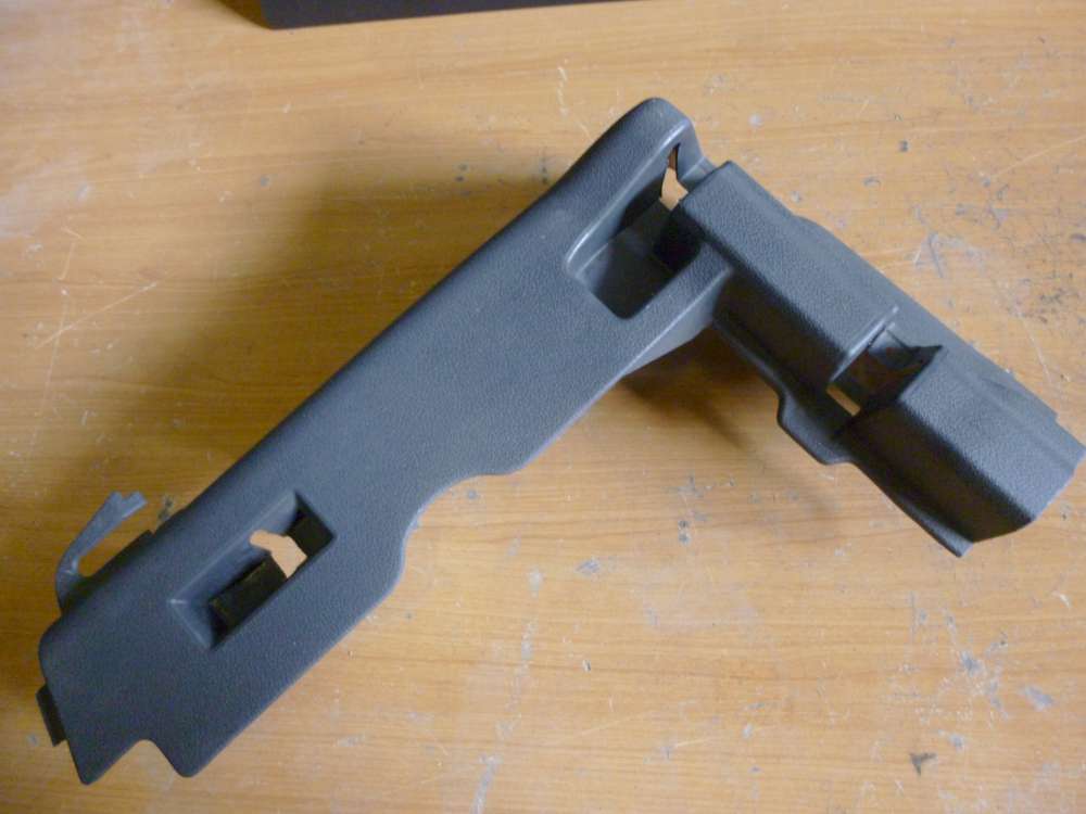 VW Touran Verkleidung Abdeckung unten Links 1T0857565D