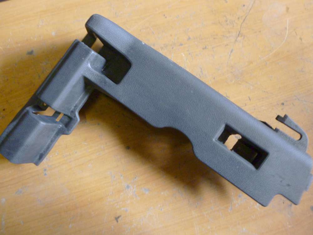 VW Touran Abdeckung Verkleidung unten Rechts 1T0857566D
