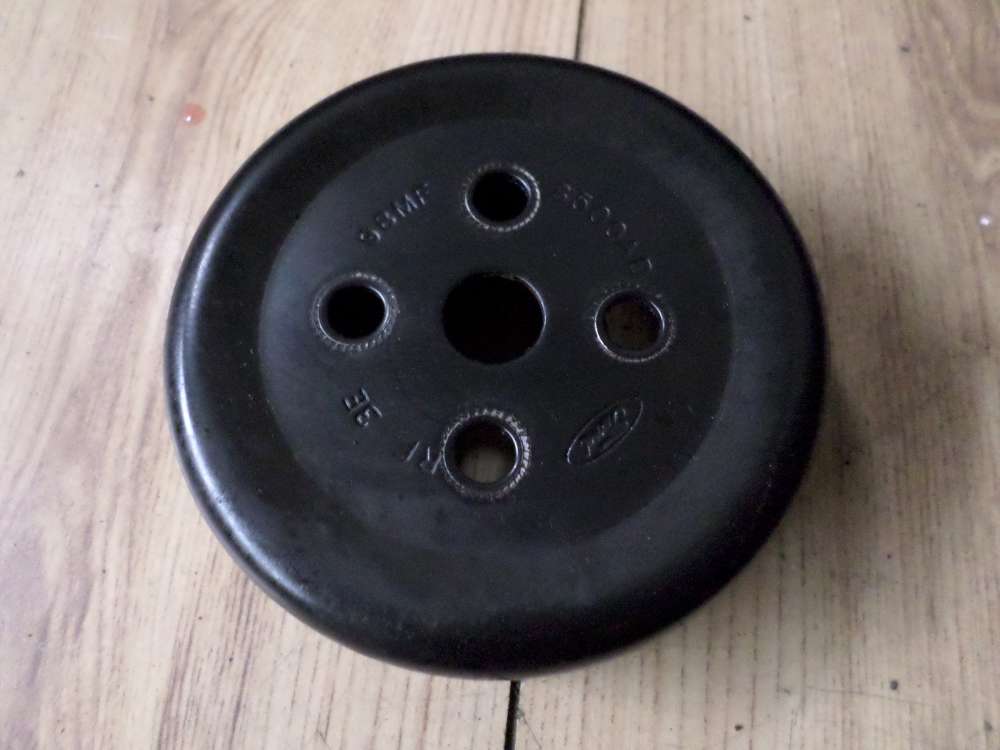 Ford Fiesta V Riemenscheibe Wasserpumpe 98MF8509AB