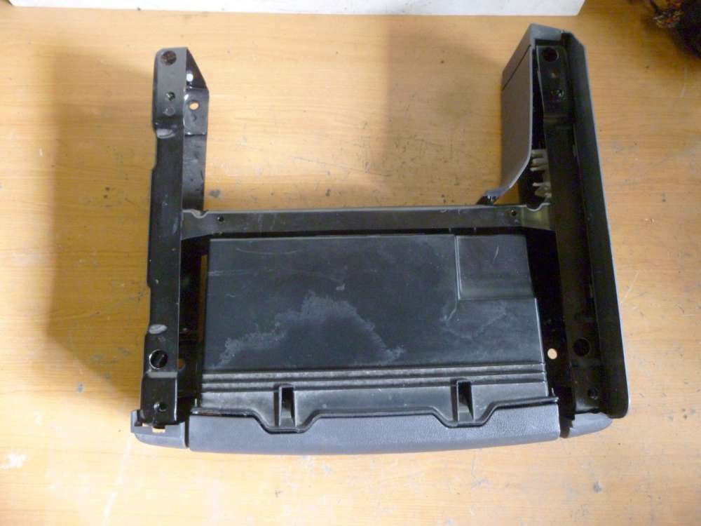 VW Touran 1T Ablagefach Sitzkonsole unter Vorne Rechts 1T0881580