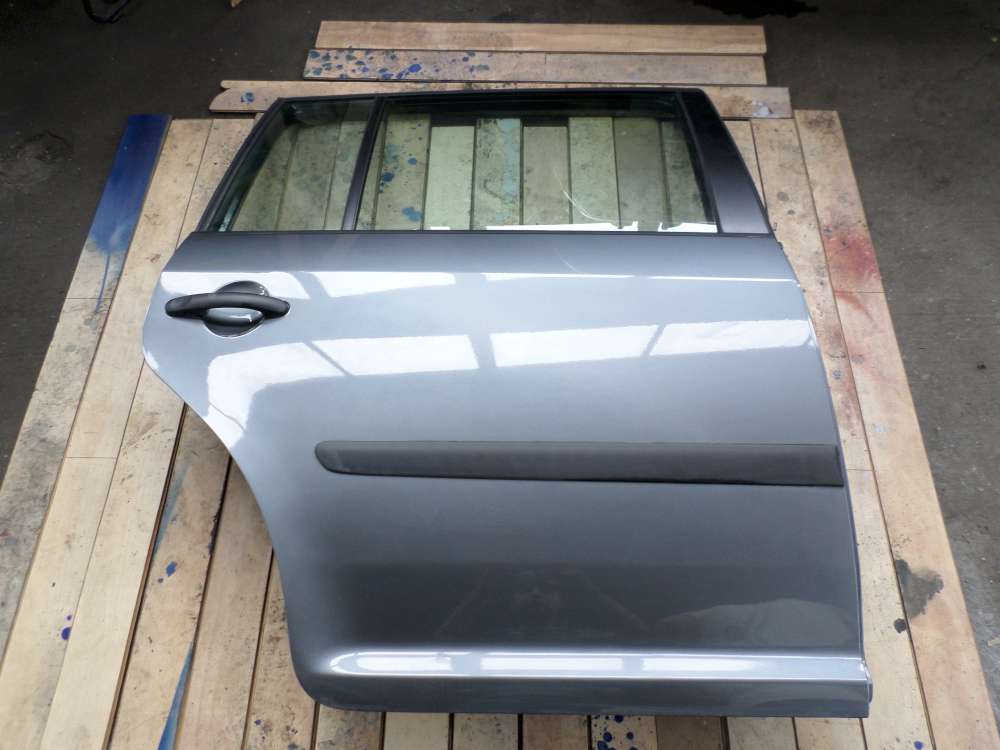 Tür Hinten Rechts Vw Touran 1,6 Bj 2004 Silber LD7W 5 türig