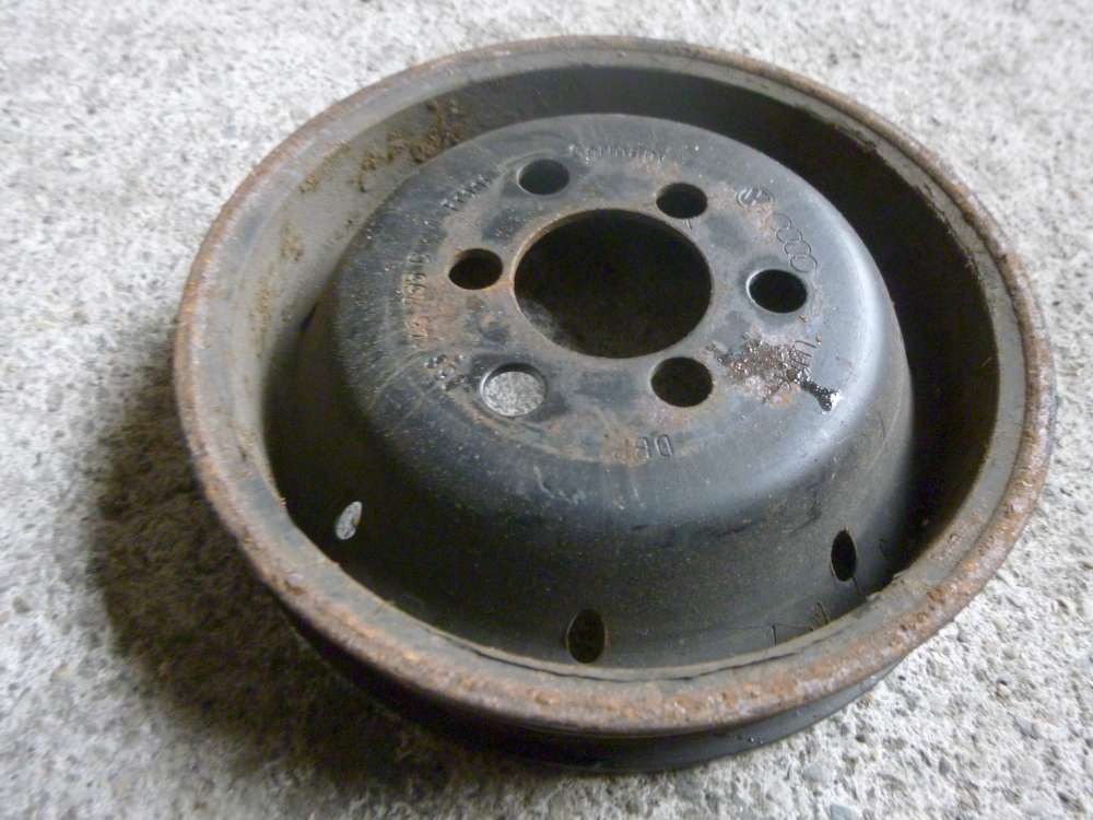 Audi A6 8D Riemenscheibe Servopumpe 058145255C