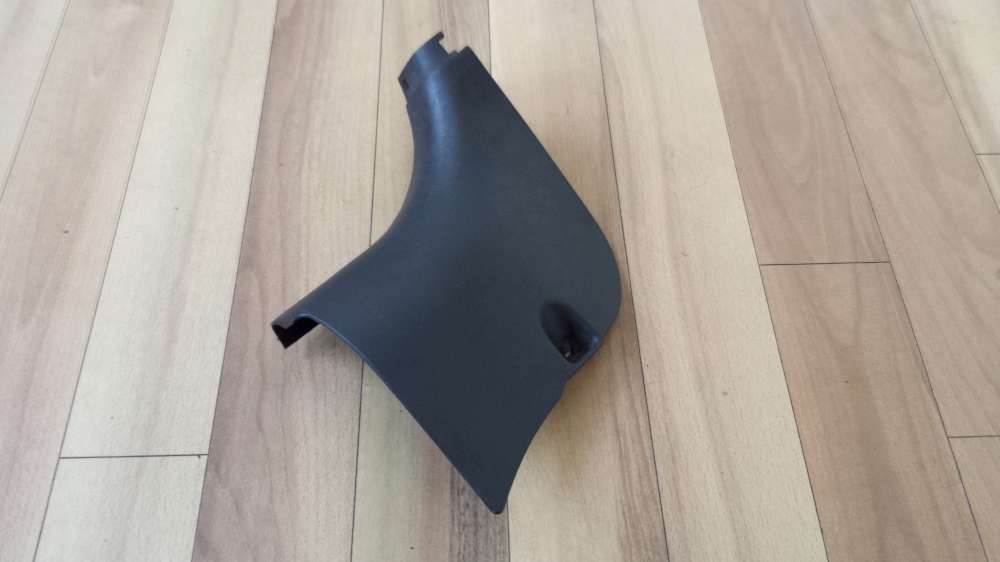 Toyota Yaris Verso Bj.2001 Verkleidung hinten rechts 62111-54020