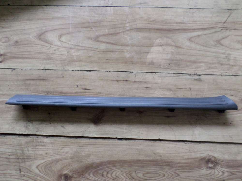 Ford Focus Kombi Verkleidungsteil Einstieg vorne Rechts 98ABA13200AJW