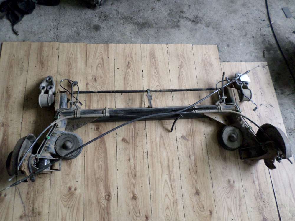 Achse Hinterachse Achsträger VW Passat 3B Bj.96-2005