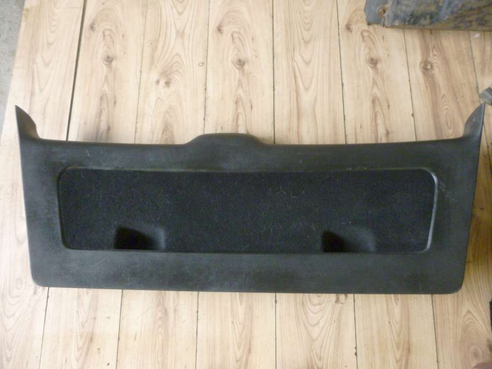 VW Golf IV Abdeckung Heckklappenverkleidung 1J9867601