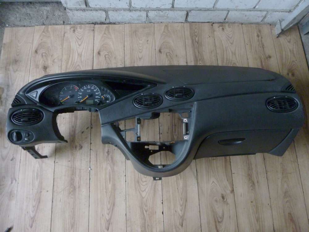 Ford Focus DNW Bj 2002 Original Armaturenbrett mit Luftschlitze Airbag 98AB-18A636